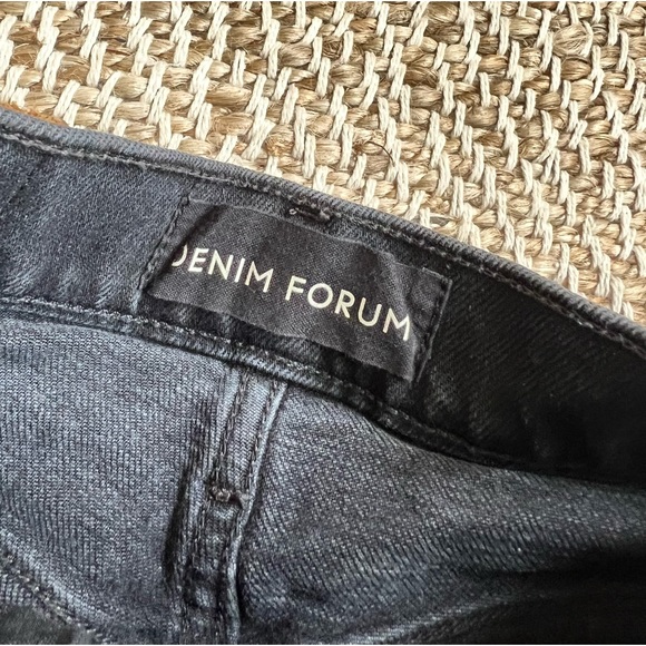 Denim Forum Arlo Short - Picture 6 of 7